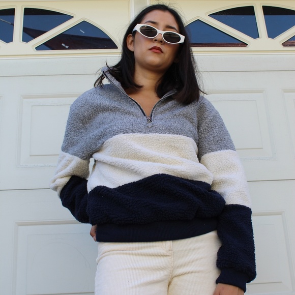 🚨//Fall Essentials// Fluffy Blue Pullover sweater - Picture 7 of 8